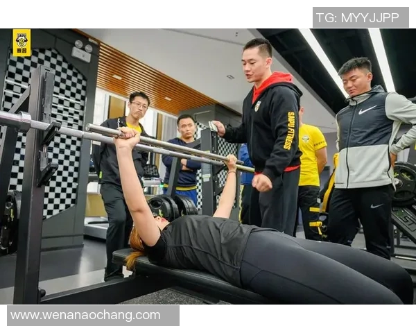 球星一对一足球训练费用揭秘:高端私人教练到底值多少钱